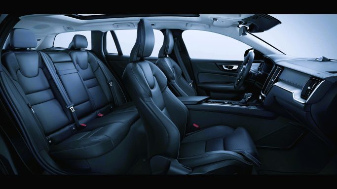 Volvo V60 Cross-Country  - Classe-Affaires VTC - Haute-Savoie